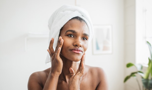 This Best-Selling Skin-Care Brand Dermatologists Can't Stop Recommending for Sensitive, Dry Skin in Winter Is...