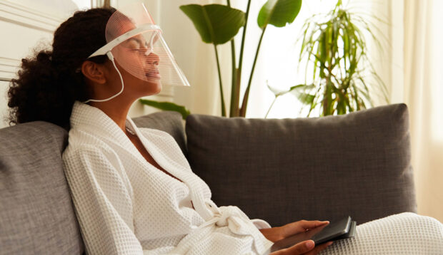 Green Light Therapy Is Making Waves for Treating Chronic Pain and Headaches—What Does the Research...