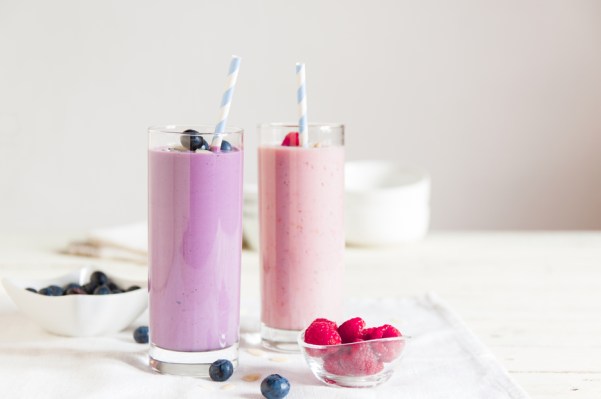 Found: How To Make the Most Gut-Friendly Smoothie Ever Without Using a Blender