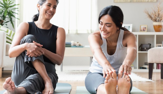 3 Common Habits a Physical Therapist Is Begging You To Stop Immediately for the Sake...