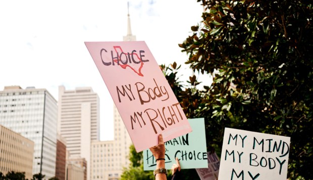 Here Are All the Ways Abortion Access Changed in 2022—And How We've Adapted So Far