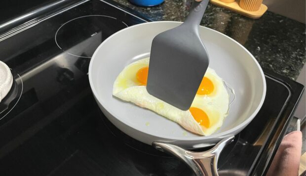 cook eggs in a caraway pan from a caraway cooking kit