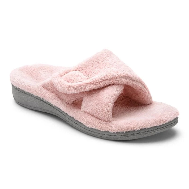 Vionic Relax Slipper in pink on a white background