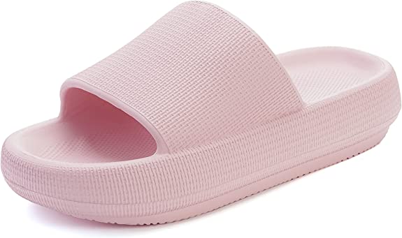 bronax cloud slippers in pink on a white background