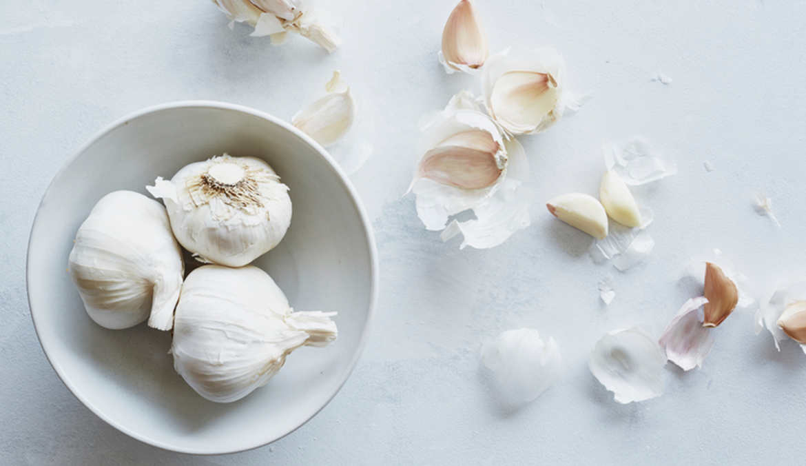 how to peel garlic in the microwave