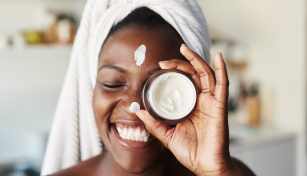 3 Signs Your Moisturizer Isn't Working, and You Need an Extra-Strength 'Recovery Cream' Instead