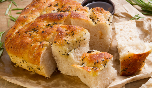 This 5-Ingredient Mini Loaf Pan Focaccia Claims To Be One of the Easiest Bread Recipes...