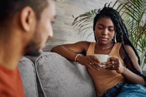 I'm a Dating Coach, and These Are the 7 Most Common Breakup Mistakes To Avoid