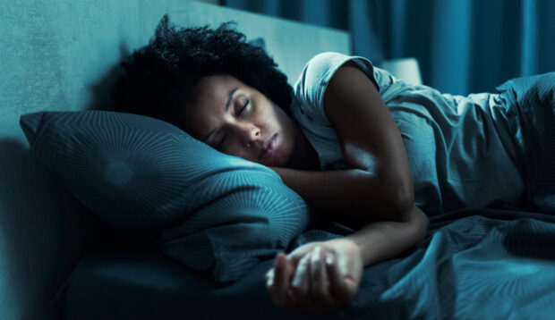 Feeling Sleep-Deprived? Here’s How To Program a Workout Routine That Helps You Catch Some Zzzs