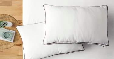 saatva latex pillow, one of the best pillows for neck pain