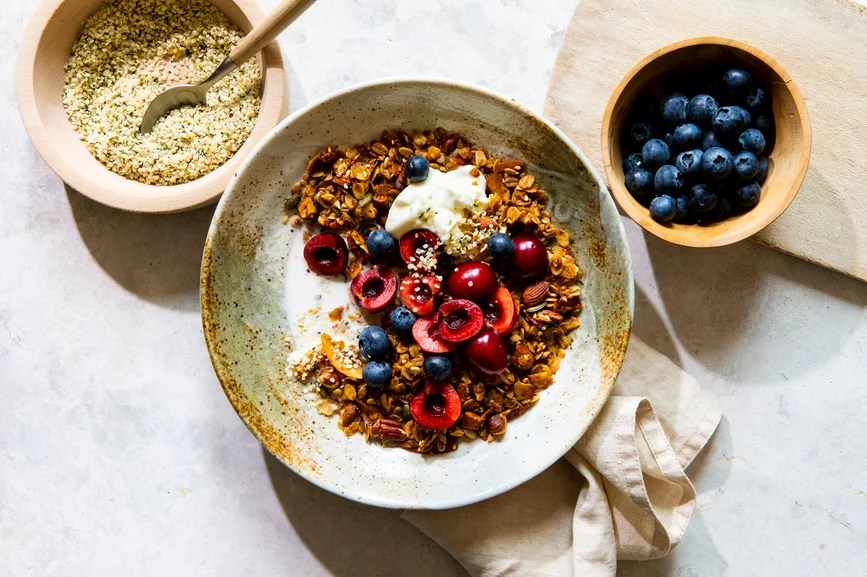 How to Make Granola - FeelGoodFoodie