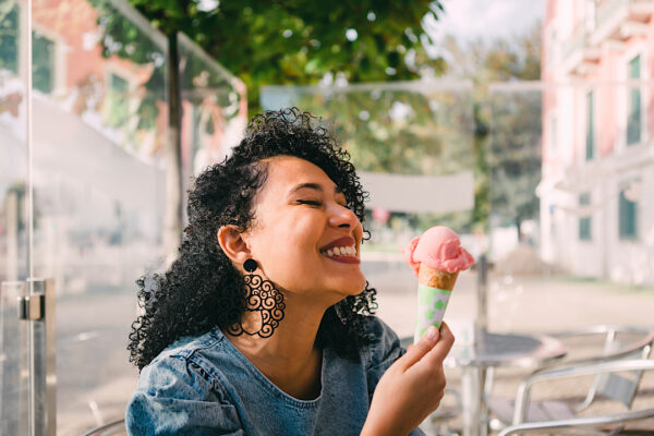 5 Benefits of Eating Dessert Regularly, According to Dietitians