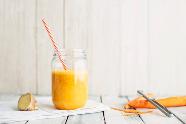 Love & Lemons Carrot Cake Smoothie Is a Gift From the Gut-Friendly Breakfast Gods