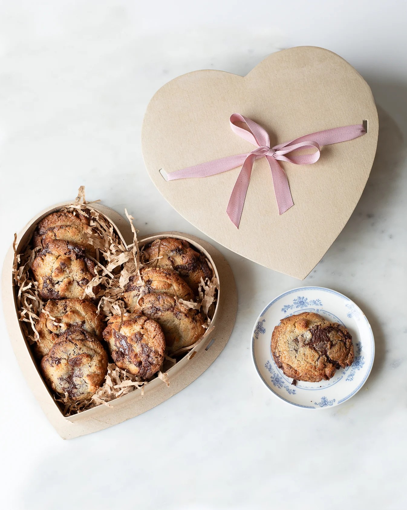 maman heart cookie box, a mother's day food gift