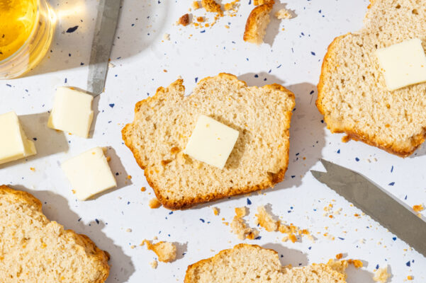 This High-Protein 2-Ingredient Cottage Cheese Bread Deserves Every Drop of Hype