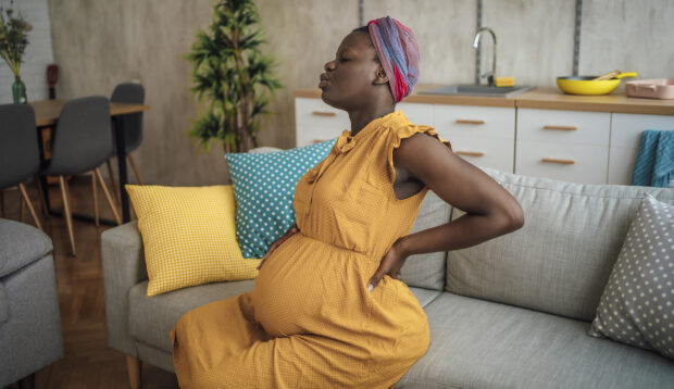 Is Spontaneous Labor Really Better Than Being Induced? Here’s What the Research Says