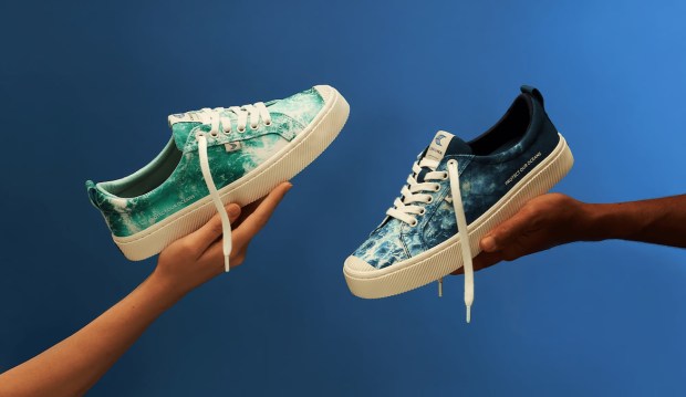 The Under-$100 Viral Sneaker Celebrities Love Now Comes in a ‘Splashy’ Print That’s Helping Save...