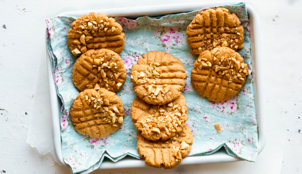 ‘I’m a Gastro, and This Is the 2-Ingredient Breakfast Cookie Recipe I Eat Every Morning...