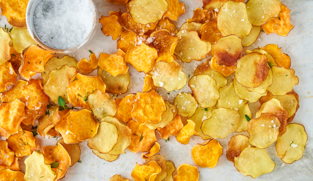 How To Make 2-Ingredient Gut-Friendly Potato Chips in the Microwave