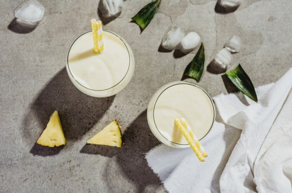 5 Recipes Starring Pineapple, the Tropical Sunshine-Flavored Fruit That Fights Inflammation (and Unhappiness) With Every...