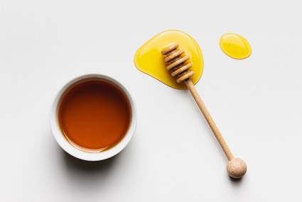 A Short-and-Sweet Answer to Whether Honey Is Vegan, From a Former Bee Researcher