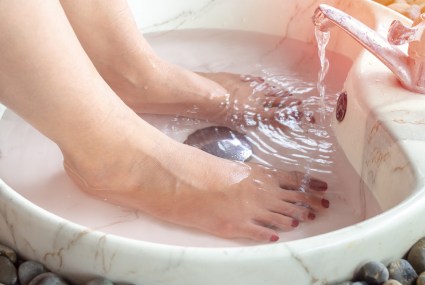 Podiatrists Are Begging You To Use Foot Bath Massagers To Treat Sore Heels and Toes—These Are the Best of the Best