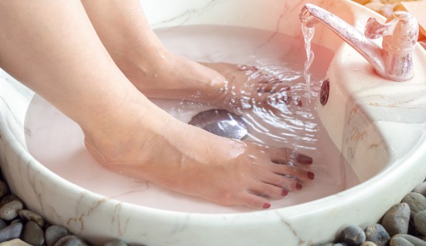 Podiatrists Are Begging You To Use Foot Bath Massagers To Treat Sore Heels and Toes—These...