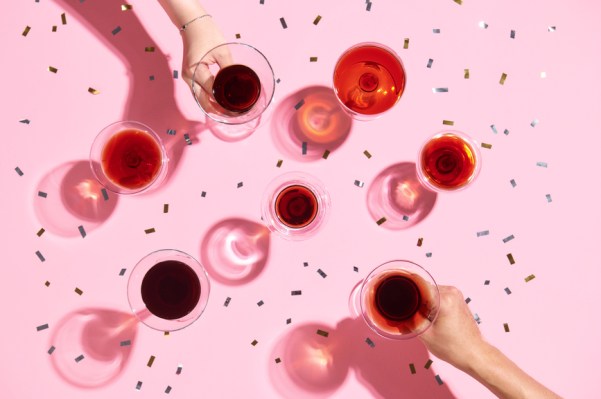 Your Dietitian-Approved Guide to Mindful Drinking That's Do-able and Fun (We Swear!)