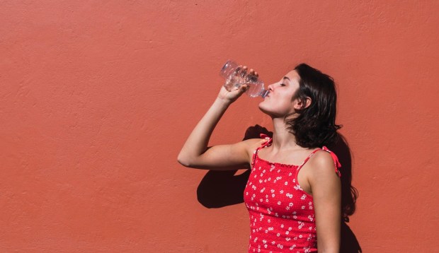 The 8 Best Instant Electrolyte Drinks To Keep You Seriously Hydrated
